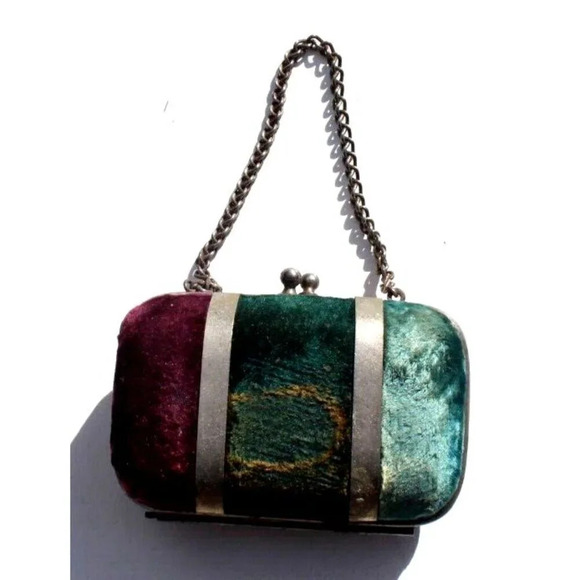 Antique VINTAGE 1900s MINIATURE ART NOUVEAU Accessory DOLL PURSE W/ Chain Handle - Picture 2 of 4